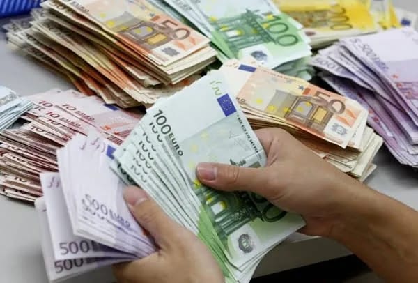 Plate poslije funkcije traži pet ministara