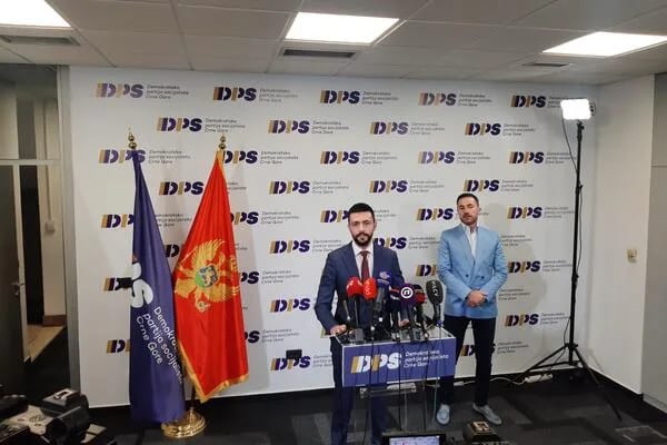 Živković: Premijer i ministri zatečeni u kompromitaciji dokaza, napisaćemo krivičnu prijavu