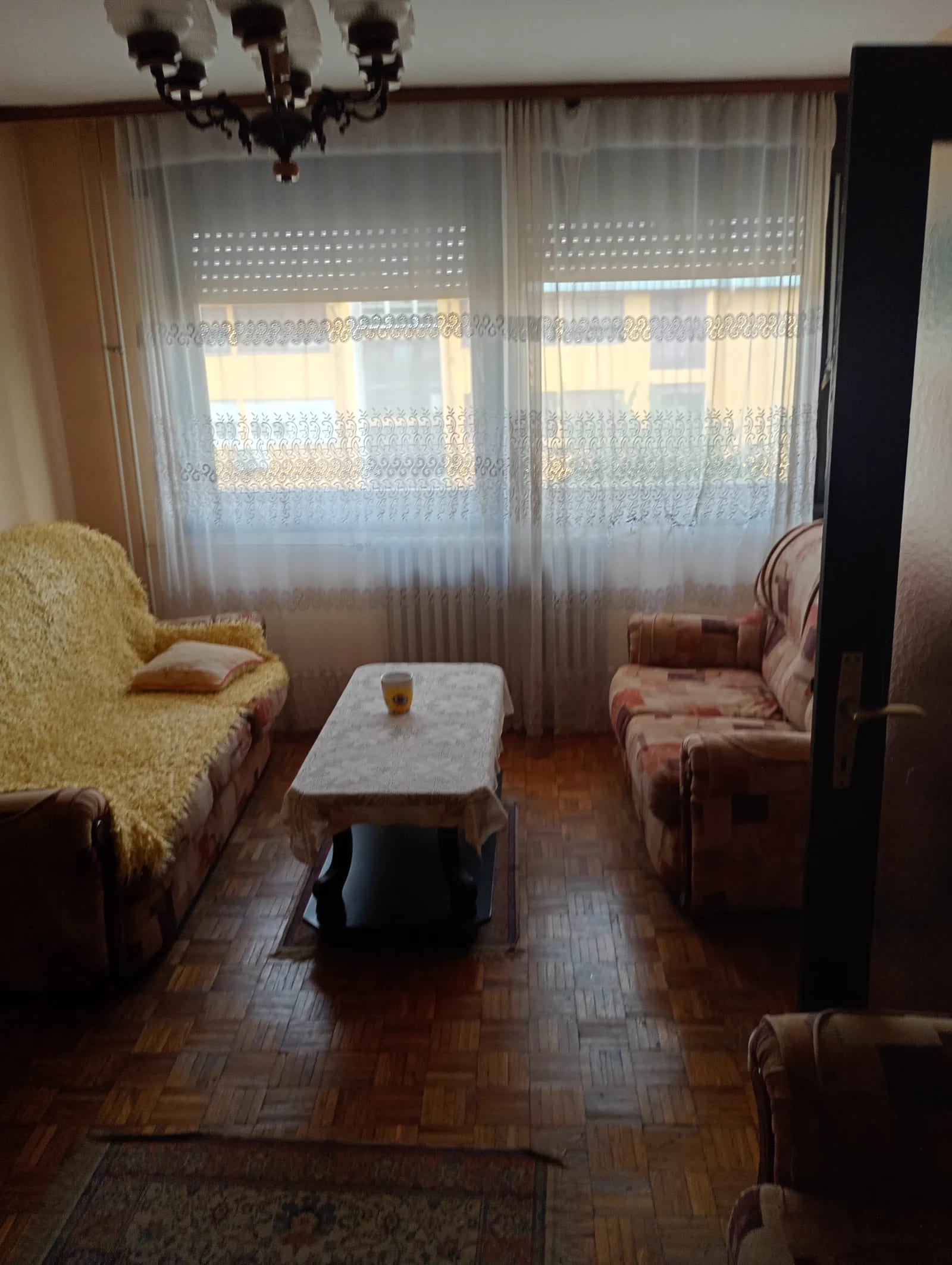 На продају двособни стан