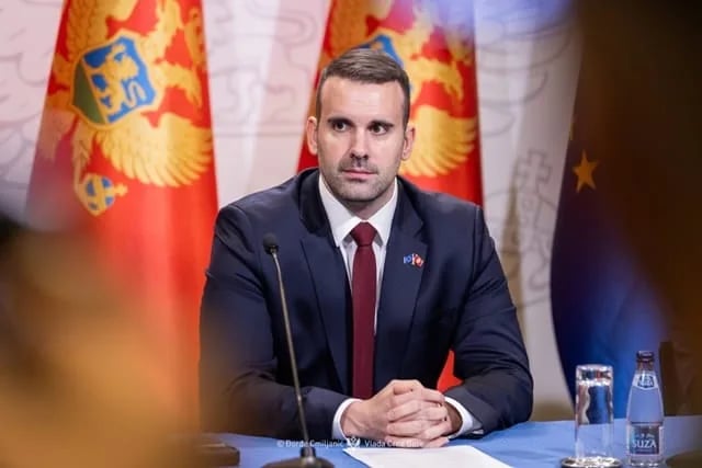 Spajić: Ispunjenost mjerila preko 60 odsto, u državnoj upravi ima neradnika