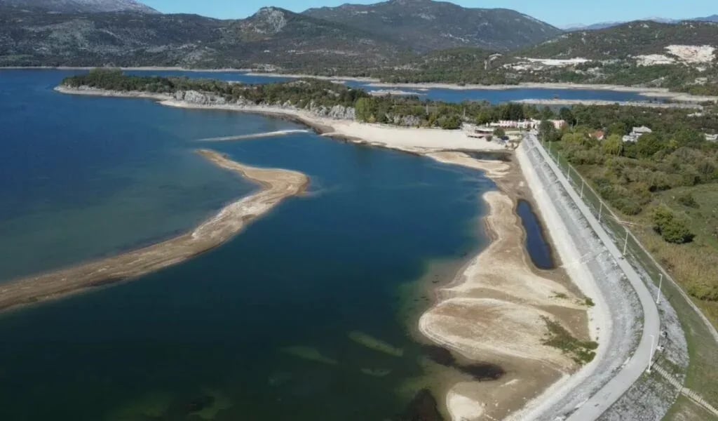 Na tender stigle dvije ponude za spajanje Krupačkog i Slanog jezera