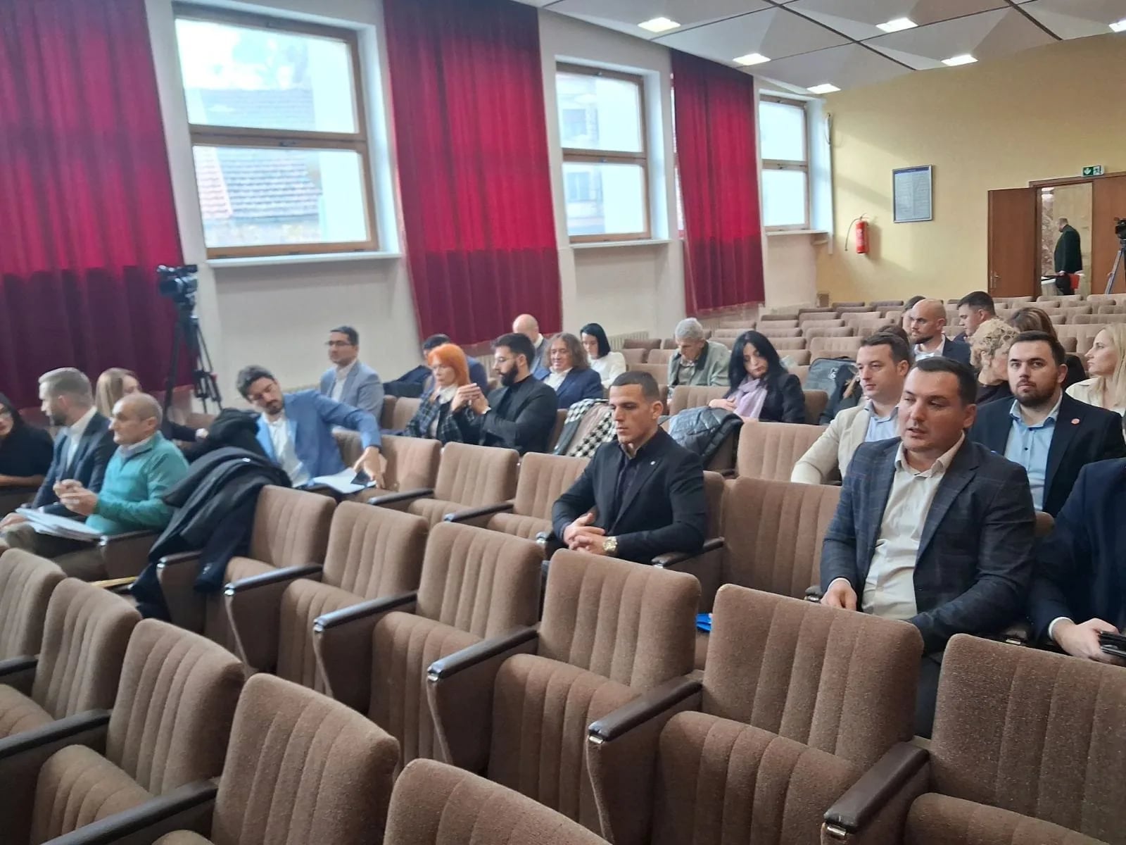 Rebalans budžeta na sjednici SO Nikšić: Opoziciji sporan milion za ugovore o djelu, izvršenje kapitalnog budžeta…