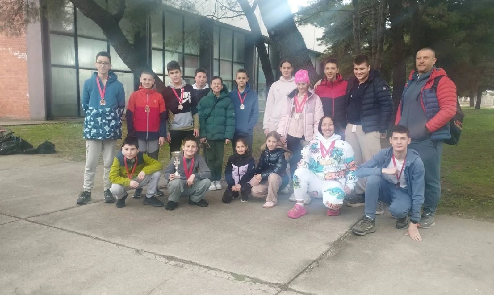 Sjajan nastup PK Butterfly u Mostaru: Nikšićani donijeli 17 medalja i dva pehara
