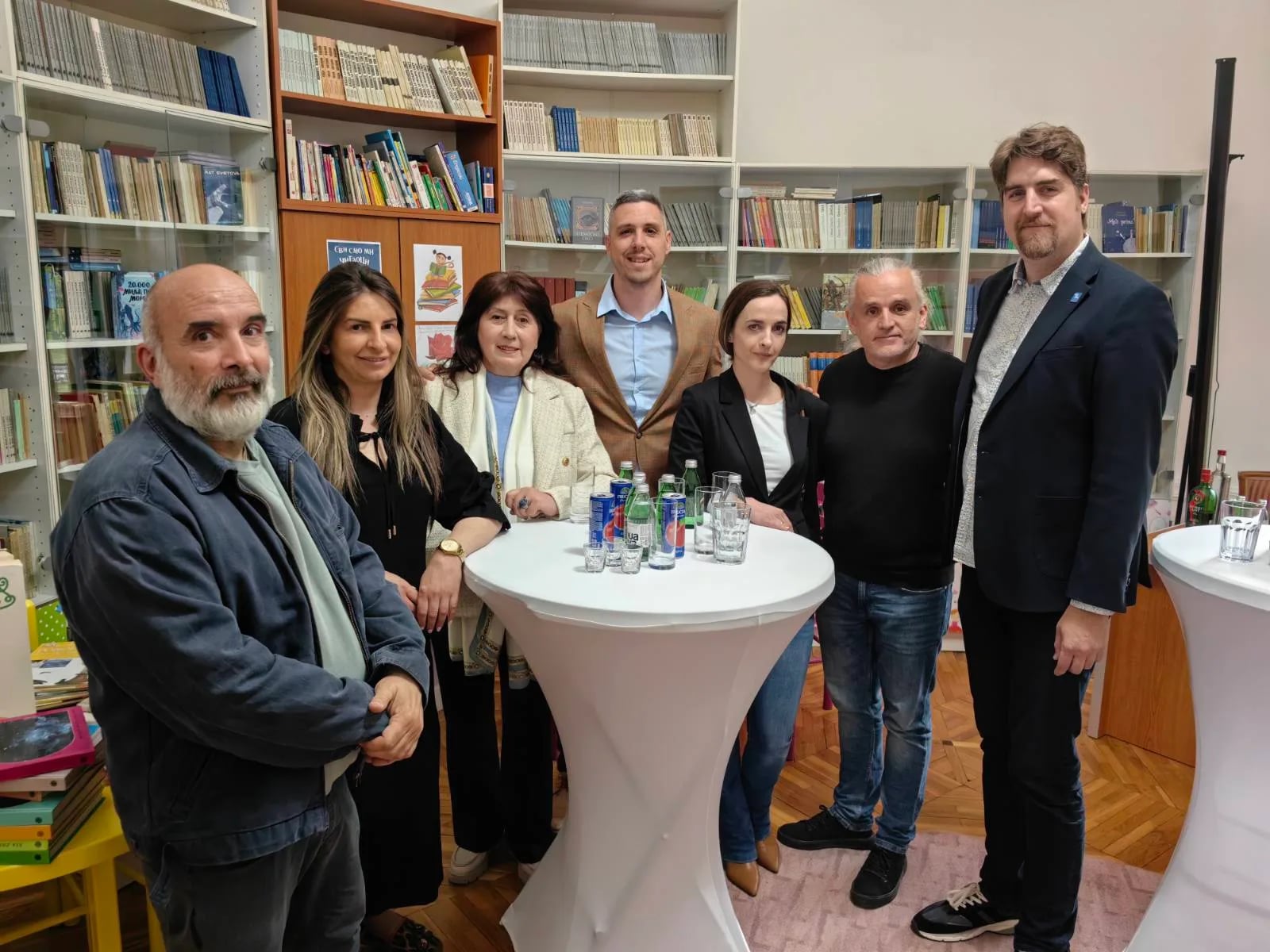 Rotarijanci obogatili fond Biblioteke "Njegoš" sa 300 knjiga