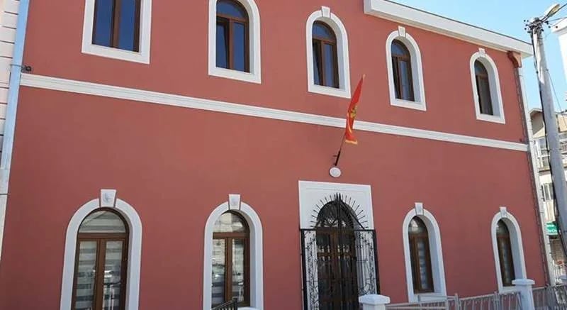 Nikola Vučurović predstavlja zbirku poezije "Gluvi šapat"