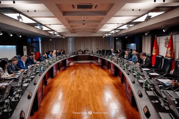 Predložena promjena Ustava: Članovi Vlade bez imuniteta