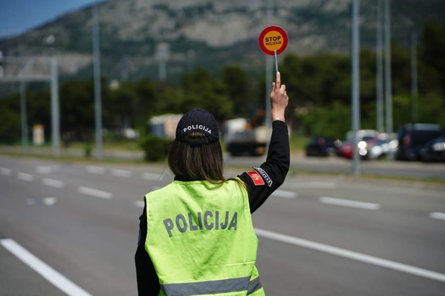 UP: Zabrana teretnog saobraćaja i ograničenja na putevima tokom ljeta