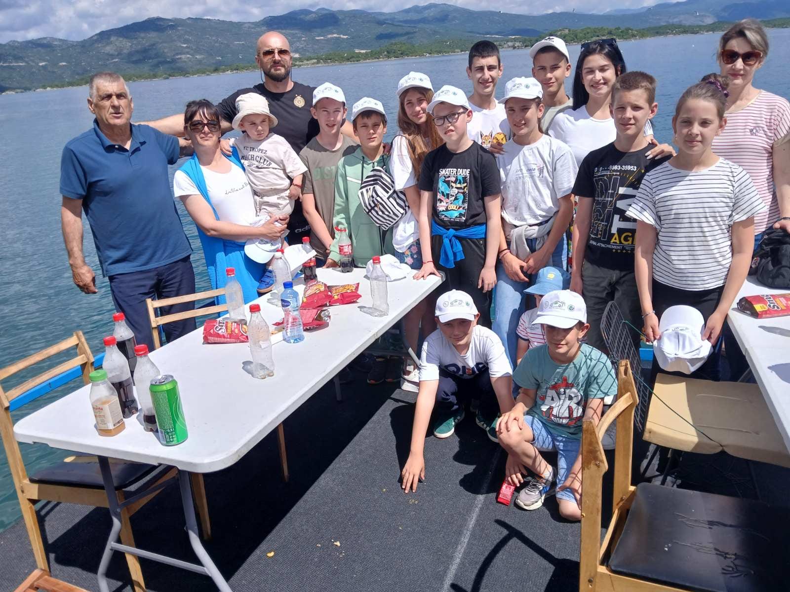 Učenici OŠ “Branko Višnjić” uživali na Slanom jezeru