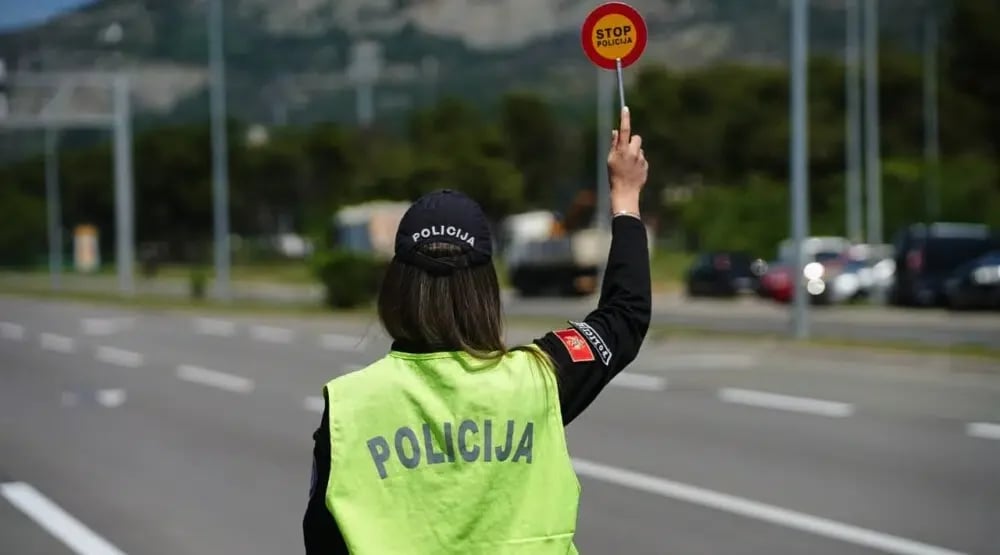 UP: Tokom vikenda 54 saobraćajne nezgode, uhapšeno 106 vozača