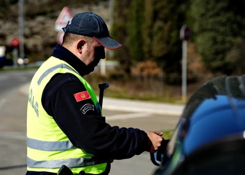 Za 48 sati policija registrovala 1.320 prekršaja u saobraćaju, 48 vozača uhapšeno