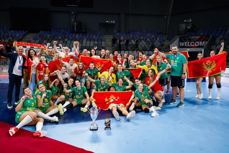 Kovačević čestitao vicešampionkama, ali im zamjerio zbog zelenih dresova