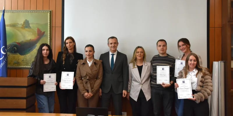 Filozofski fakultet obilježio 79 godina postojanja: Božović uručio plakete najboljim studentima i obišao nove adaptirane učionice