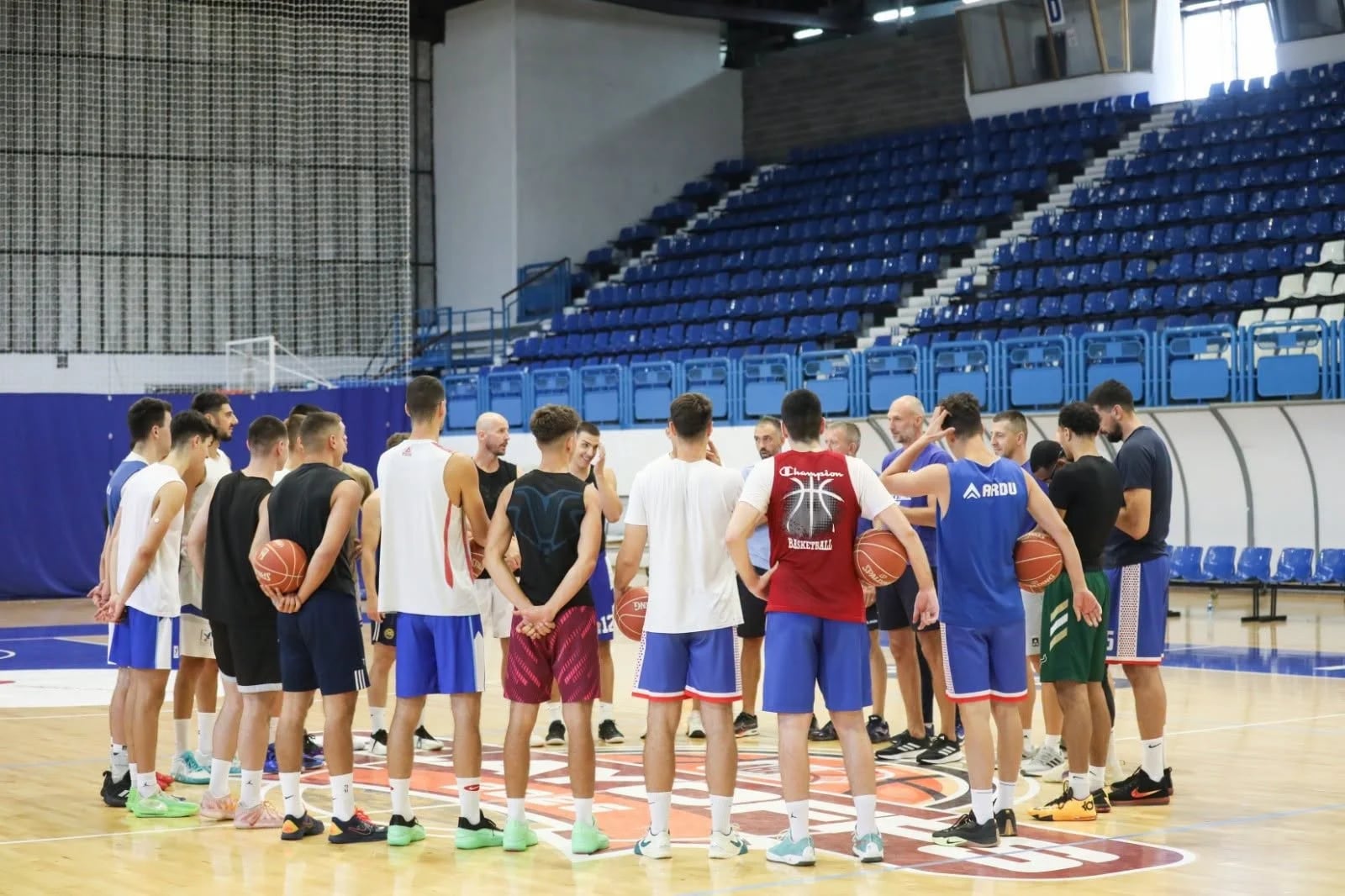 Bjelopoljci se „smrznuli“ na minus 55 u Nikšiću